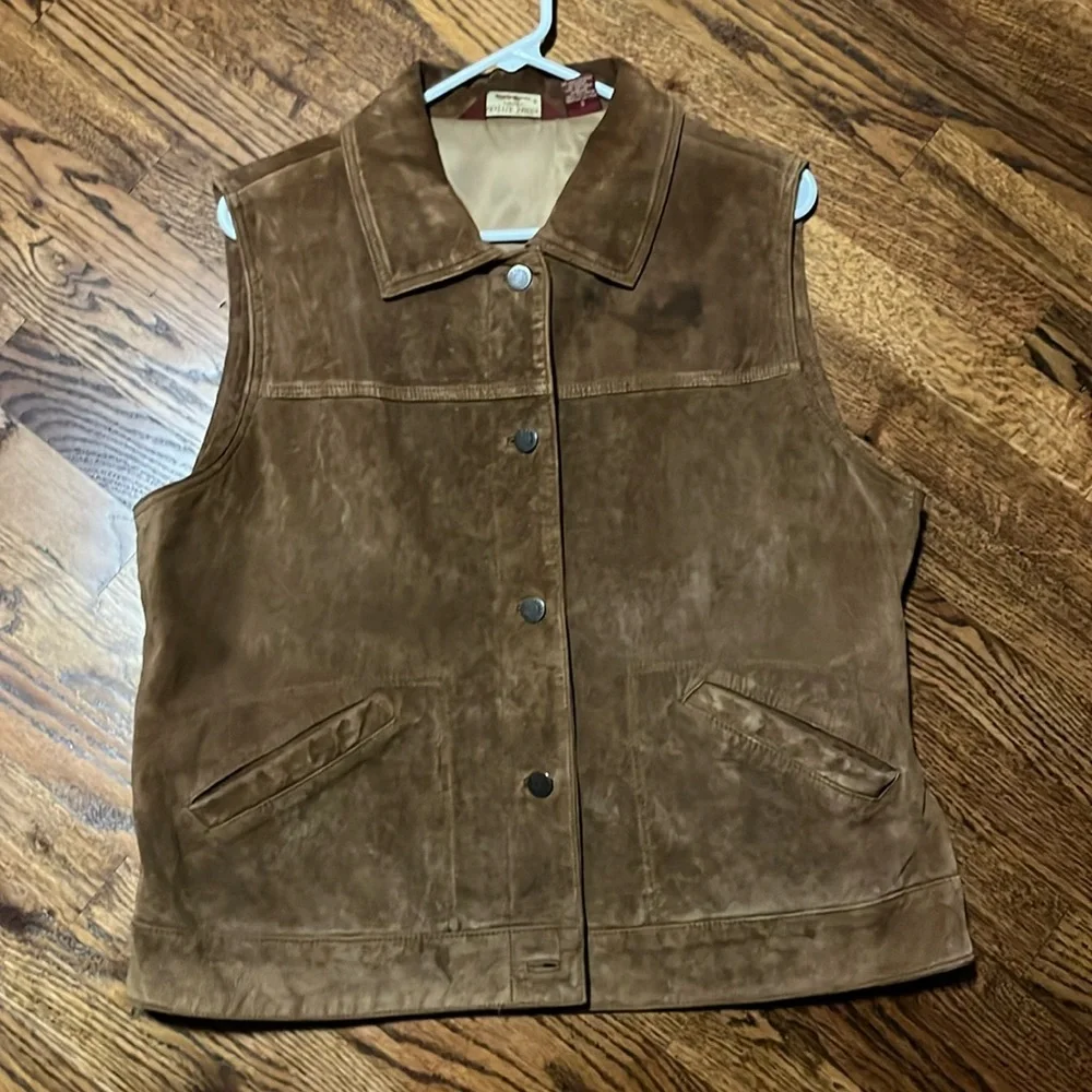 Seattle Suede Eddie Bauer Women’s Large Brown Suede Vest
